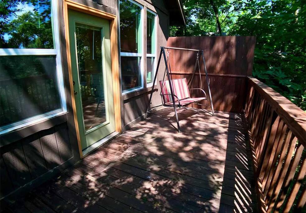 Chateau Treehouse #11 @ Oak Crest Cottages And Treehouses Eureka Springs Kültér fotó